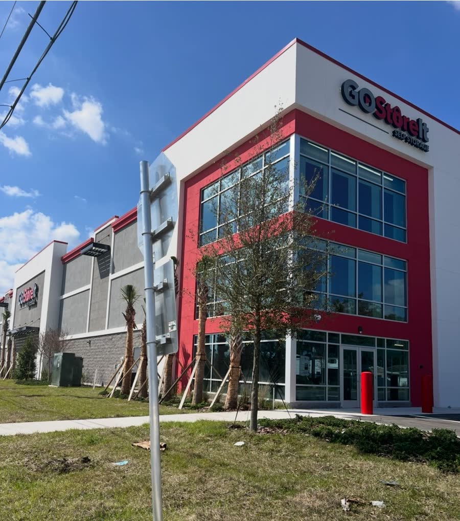 A commercial self storage property in Orlando serviced by Hogan Cleaning Services